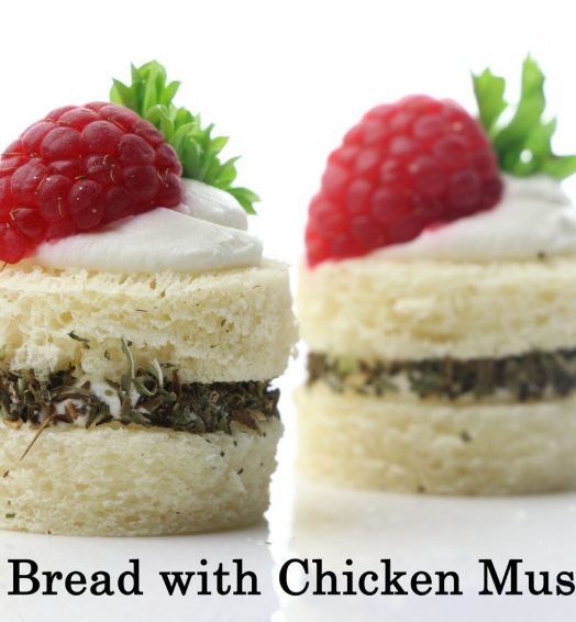 White bread with Chicken Mussakhan