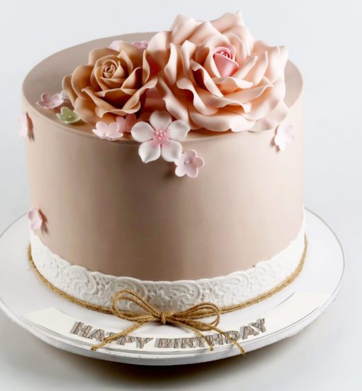 Sugar flower Beige cake