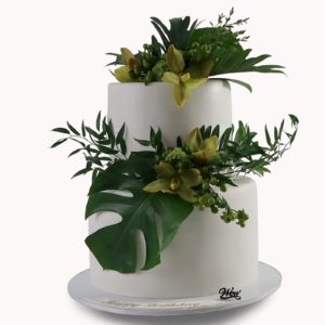 Fresh Leaves and Green Flowers Cake.