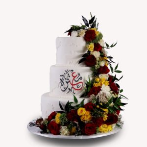 Elegant Fresh Flowers Cake.